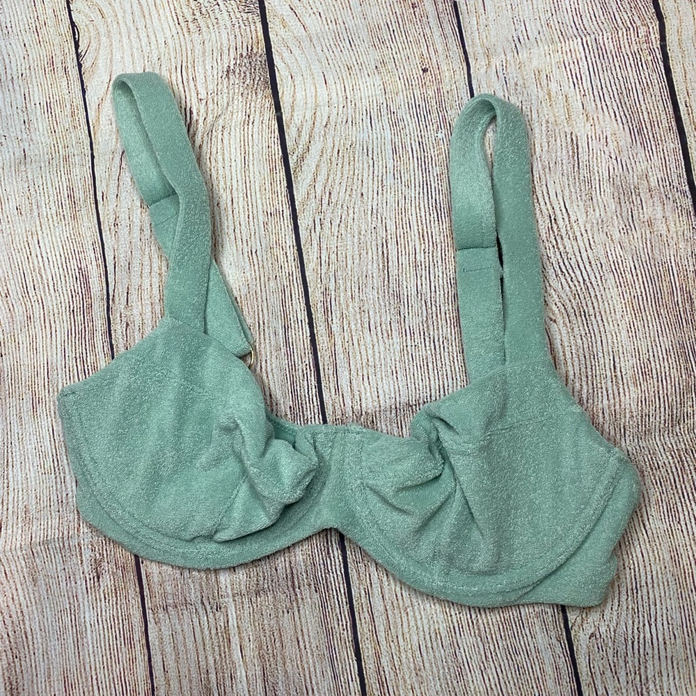 VS bikini top size 32D
